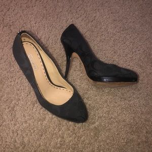 Black Coach heels 5.5 EUC